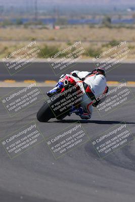 media/Oct-08-2022-SoCal Trackdays (Sat) [[1fc3beec89]]/Turn 11 Backside (1145am)/